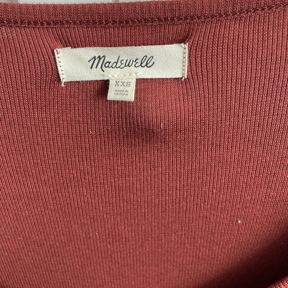 Madewell Women’s Stained Mahogany Fine Ribbed Sweatheart Tee Long Sleeve - XXS - Picture 3 of 6